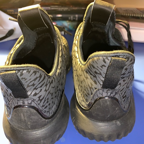 Adidas Alpha Bounce - Picture 3 of 4